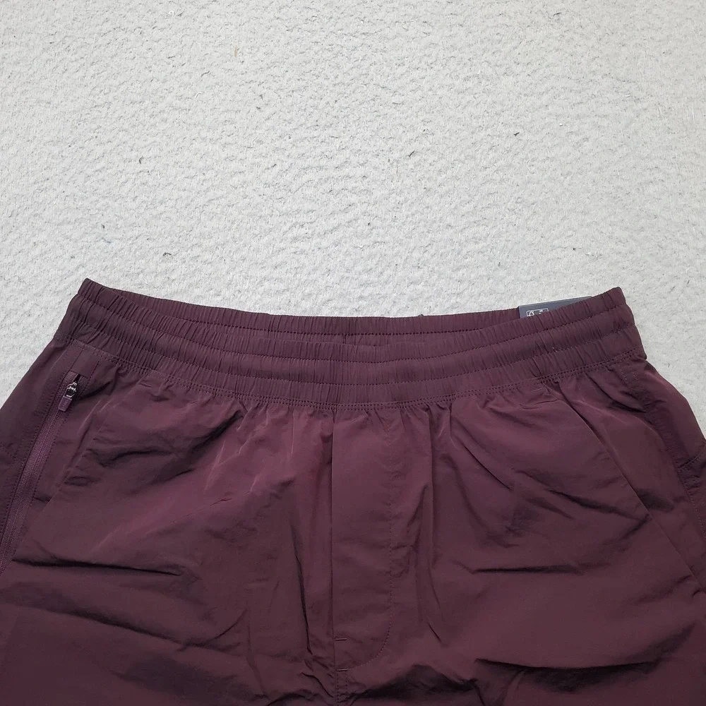 VRST All-In Unlined Shorts Mens M Burgundy Zipper Pocket Water Repellent Pull On